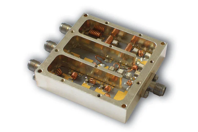 MPG_BSC_F_Multiplexers_Fixed_Lumped-Element-Triplexer
